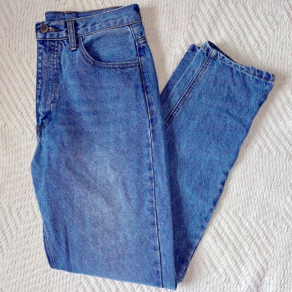 BRANDY MELVILLE MOM JEANS